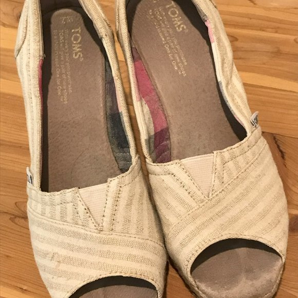 TOMS Open Toe Striped Wedges, Beige & White, Size 7 - Picture 2 of 4
